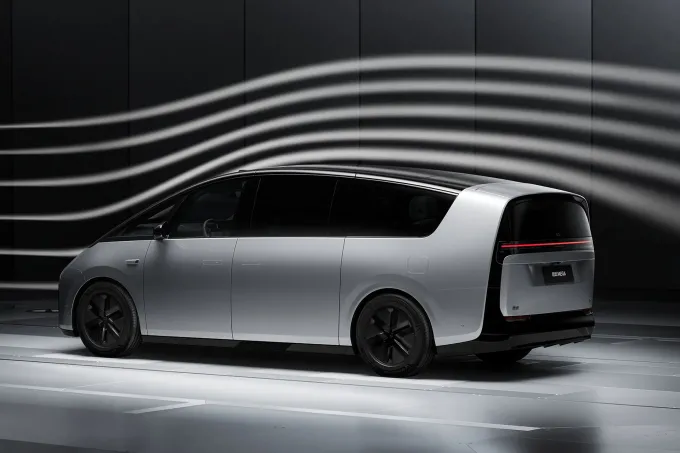 5 ประตูไฟฟ้า 7 ที่นั่ง MPV 700km ระยะยาว MPV EV Car Lixiang Mega 3